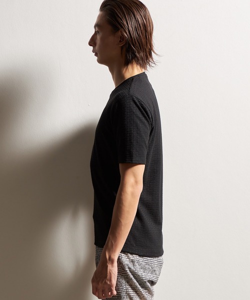 HIDEAWAYS NICOLE(ハイダウェイニコル)の「バスケットリンクスVネック半袖プルオーバー(Tシャツ/カットソー・メンズ・オフホワイト/ブラック/シルバーグレー/ネイビー/ピンク・MEDIUM/LARGE/X-LARGE)」の6枚目の写真