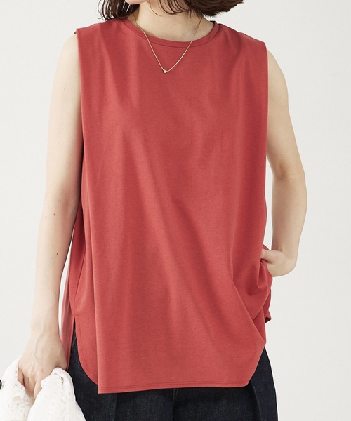 abahouse mavie（アバハウスマヴィ）の「【ノースリーブ】タックロングタンク（Tシャツ/カットソー・レディース・ホワイト/チャコールグレー/ブラック/サックスブルー/レッド系その他・フリー）」の5枚目の写真