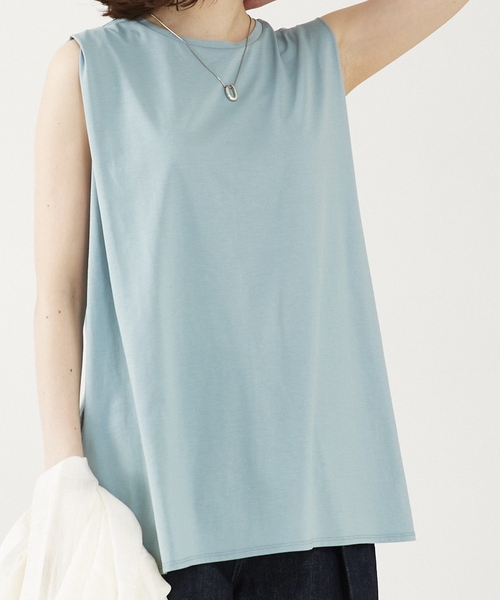 abahouse mavie（アバハウスマヴィ）の「【ノースリーブ】タックロングタンク（Tシャツ/カットソー・レディース・ホワイト/チャコールグレー/ブラック/サックスブルー/レッド系その他・フリー）」の4枚目の写真