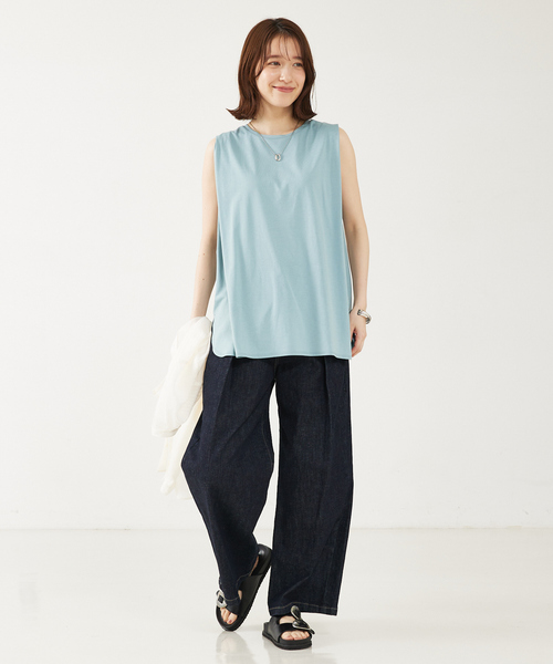 abahouse mavie（アバハウスマヴィ）の「【ノースリーブ】タックロングタンク（Tシャツ/カットソー・レディース・ホワイト/チャコールグレー/ブラック/サックスブルー/レッド系その他・フリー）」の11枚目の写真