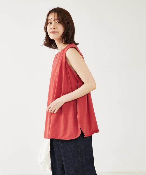 abahouse mavie（アバハウスマヴィ）の「【ノースリーブ】タックロングタンク（Tシャツ/カットソー・レディース・ホワイト/チャコールグレー/ブラック/サックスブルー/レッド系その他・フリー）」の16枚目の写真