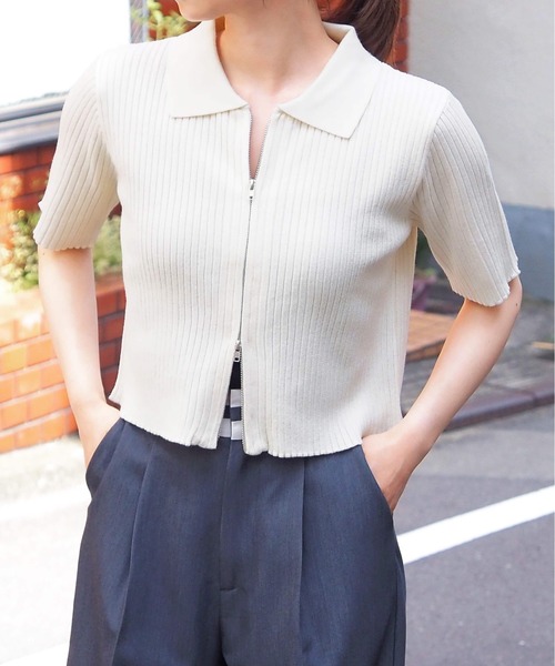 tiptop(ティップトップ)の「ダブルジップ半袖リブトップス(ニット/セーター・レディース・ブラック系その他/アイボリー/ブラック/サックスブルー/ホワイト系その他/レッド/ホワイト系その他2/ブラック系その他2・FREE)」の2枚目の写真