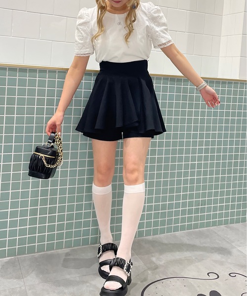 abc une face（アーベーセーアンフェイス）の「ラップフレアスカート