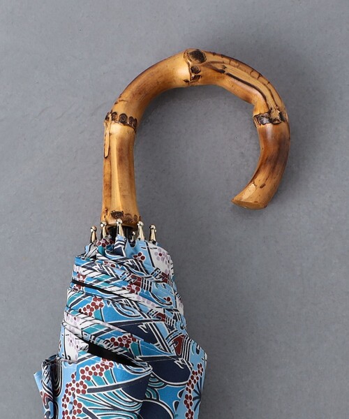 BLUELANE（ブルーレーン）の「＜BLUELANE＞プリント 晴雨兼用 折りたたみ傘（折りたたみ傘・レディース・ブラック/コバルトブルー・FREE）」の4枚目の写真