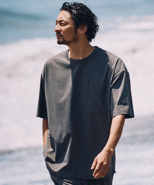 B:MING by BEAMS（ビーミングバイビームス）の「B:MING by BEAMS / ランド アンド ウォーター クルーネック ポケット Tシャツ（セットアップ対応）（Tシャツ/カットソー・メンズ・ブルー/グレー/オフホワイト/ブラック・LARGE/X-LARGE/SMALL/MEDIUM）」の10枚目の写真