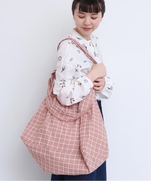 l'atelier du savon（アトリエドサボン）の「2wayでかバッグ（ショルダーバッグ・レディース・ブルー/ブラック/オレンジ/イエロー・FREE）」の13枚目の写真