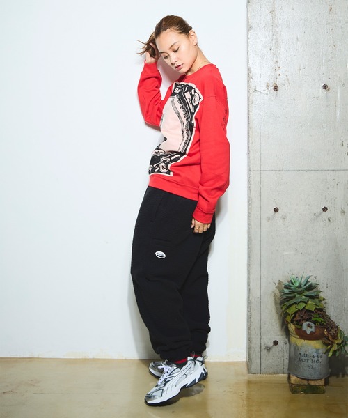 AlexanderLeeChang（アレキサンダーリーチャン）の「AlexanderLeeChang アレキサンダーリーチャン / BLC BANDANA CREWNECK [PTOLEMAIC] バンダナバック刺繍ビッグシルエットスウェット / BC-012418（スウェット・メンズ・ブラック/グレー/レッド・MEDIUM/XX-LARGE/X-LARGE/LARGE）」の12枚目の写真