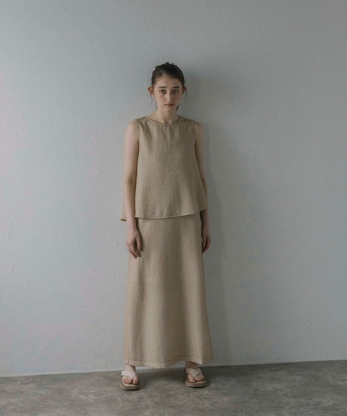 MINERTE(ミネルテ)の「【MINERTE】nuance touch back slit blouse / バックスリットノースリーブブラウス / セットアップ可能(シャツ/ブラウス・レディース・ベージュ/アイボリー/ブラック・FREE)」の18枚目の写真