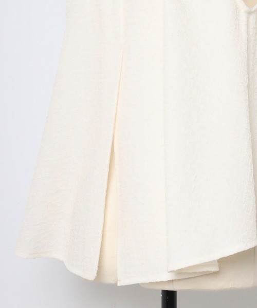 MINERTE(ミネルテ)の「【MINERTE】nuance touch back slit blouse / バックスリットノースリーブブラウス / セットアップ可能(シャツ/ブラウス・レディース・ベージュ/アイボリー/ブラック・FREE)」の8枚目の写真