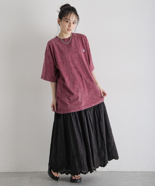 RAGEBLUE（レイジブルー）の「ワンポイント刺繍/ピグメントBIGTシャツ（Tシャツ/カットソー・レディース・グレイッシュベージュ/ブラック/レッド・FREE）」の19枚目の写真