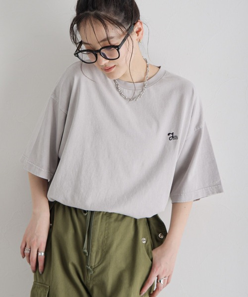 RAGEBLUE（レイジブルー）の「ワンポイント刺繍/ピグメントBIGTシャツ（Tシャツ/カットソー・レディース・グレイッシュベージュ/ブラック/レッド・FREE）」の22枚目の写真
