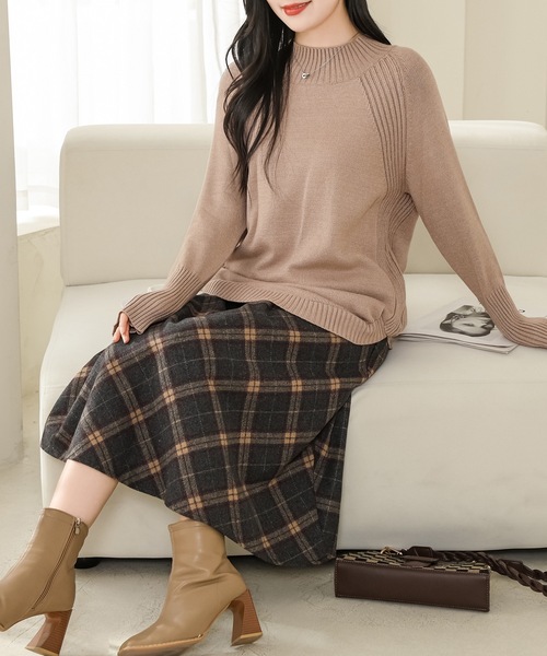 Lace Ladies(レースレディース)の「ラウンドカット ハイネック リブ ニット プルオーバー(ニット/セーター・レディース・ブラウン/ブラック/アイボリー・FREE)」の12枚目の写真
