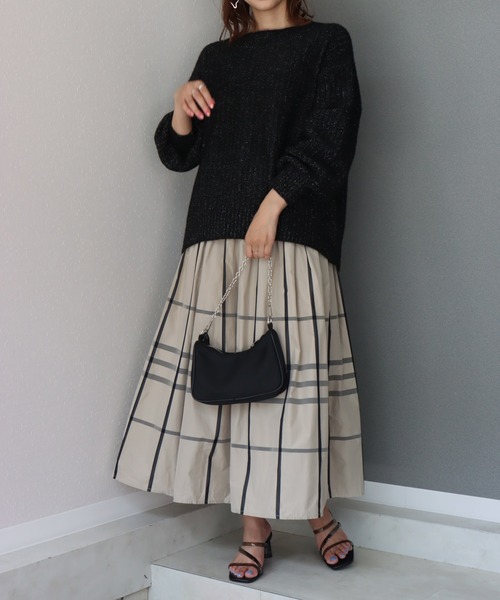 libelle more（リベル モア）の「《洗える》細チェック柄ロングフレア―スカート（スカート・レディース・グレイッシュベージュ/ネイビー・M/L）」の8枚目の写真