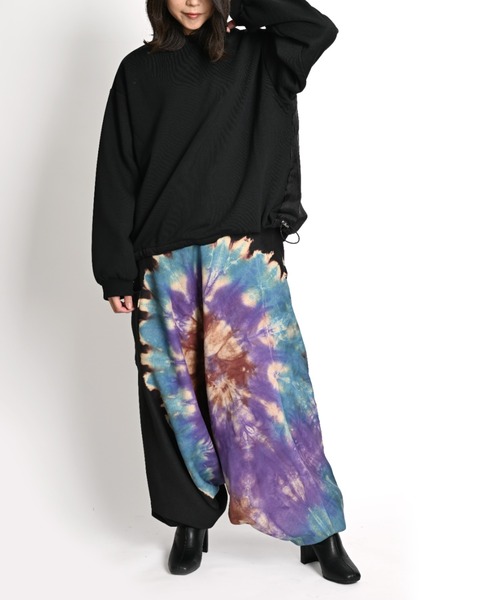 MARAI（マーライ）の「エスニック柄 裏起毛サルエルスウェットパンツ（スウェットパンツ・レディース・ネイビー/ブラック系その他/ブルー/チャコールグレー/ブラック系その他2/ブラック/ブラック×パープル/ブラック×ベージュ/ライトグレー/ブラウン/レッド/カーキ・105cm/100cm）」の4枚目の写真