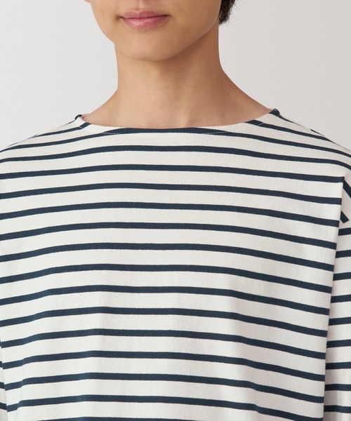 無印良品(ムジルシリョウヒン)の「紳士 洗いざらし太番手ボートネック九分袖Tシャツ(Tシャツ/カットソー・メンズ・ネイビー系/ホワイト系/ダークブラウン系/ブラック系・S/M/L/XL)」の8枚目の写真