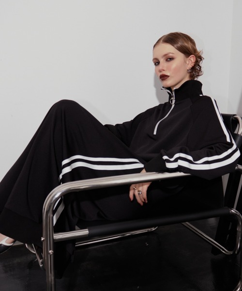 WONEM（ウォンエム）の「ハイネックトラックラインワンピース（ワンピース・レディース・ホワイト/ネイビー/ブラック・FREE）」の2枚目の写真