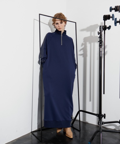 WONEM（ウォンエム）の「ハイネックトラックラインワンピース（ワンピース・レディース・ホワイト/ネイビー/ブラック・FREE）」の21枚目の写真