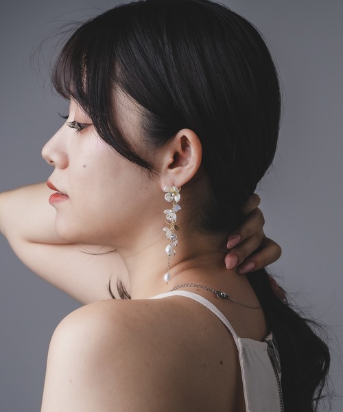 ドナテラペリーニ　ロングピアス ダイヤステーションロングピアス(K18YG) | ジュエリー