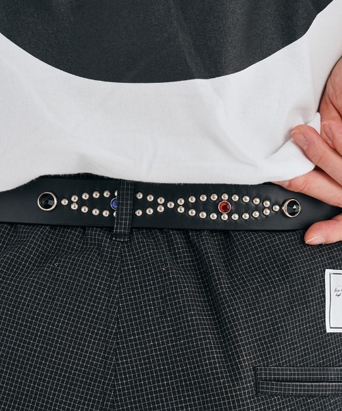 EFFECTEN(エフェクテン)の「mko12299-UTILITY Studs Leather Belt ベルト(ベルト・メンズ・ブラック・3/2)」の2枚目の写真