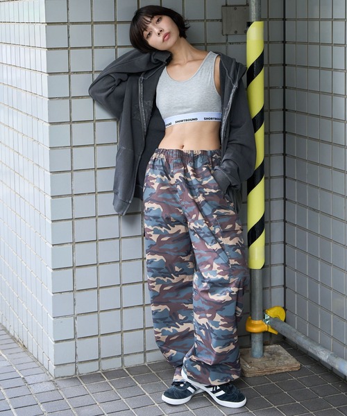 SHORT ROUND(ショートラウンド)の「SHORT ROUND/ロゴブラトップ(キャミソール・レディース・ブラック/杢グレー・MEDIUM/SMALL)」の4枚目の写真