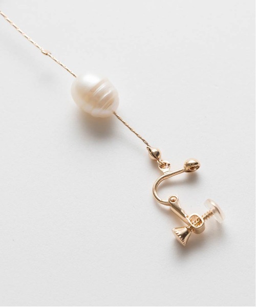 RANDA(ランダ)の「アシンメトリーフラワーイヤリング(イヤリング・レディース・シルバー/ゴールド・FREE)」の7枚目の写真