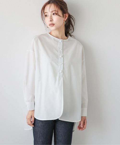 La-gemme(ラジェム)の「ラウンドヘムブラウス(シャツ/ブラウス・レディース・ホワイト/ブラック/グレー系その他・フリー)」の2枚目の写真