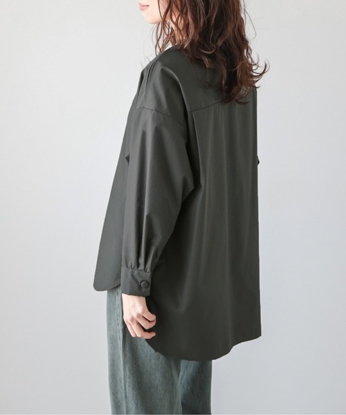 La-gemme(ラジェム)の「ラウンドヘムブラウス(シャツ/ブラウス・レディース・ホワイト/ブラック/グレー系その他・フリー)」の6枚目の写真