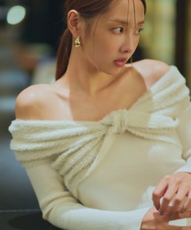 SNIDEL | 【WEB限定】オフショルダーリボンニット(ニット/セーター)