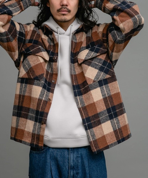 URBAN RESEARCH Sonny Label(アーバンリサーチサニーレーベル)の「シャギーチェックレギュラーカラーシャツ(シャツ/ブラウス・メンズ・ブルー系その他/レッド系その他/ブラウン系その他・LARGE/MEDIUM)」の5枚目の写真