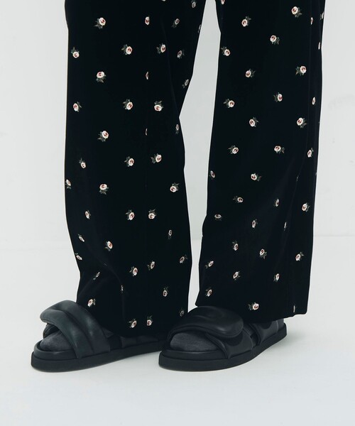 caban(キャバン)の「ベロア PETIT ROSEプリントパンツ(その他パンツ・レディース・ブラック系その他・FREE)」の9枚目の写真