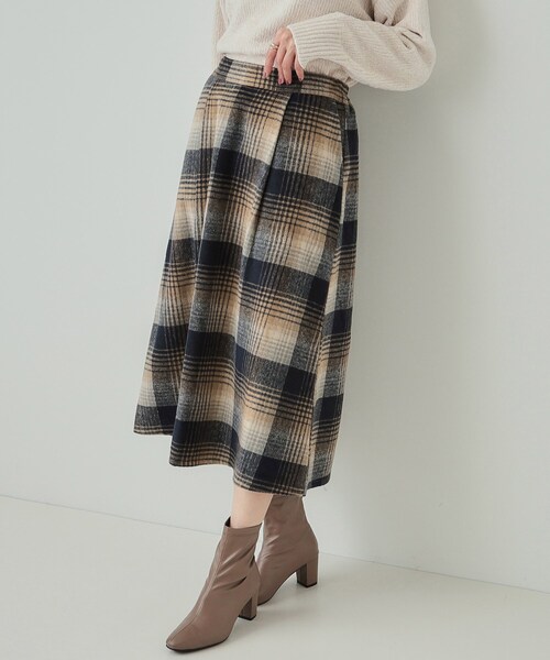 DRESKIP（ドレスキップ）の「◆【S-LL】見た目もあったか シャギー調チェックフレアスカート（スカート・レディース・ベージュ系1/ワイン系3/ブラック系1・04/03/02/01）」の2枚目の写真