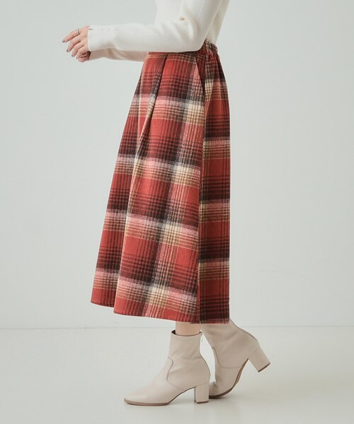 DRESKIP（ドレスキップ）の「◆【S-LL】見た目もあったか シャギー調チェックフレアスカート（スカート・レディース・ベージュ系1/ワイン系3/ブラック系1・04/03/02/01）」の13枚目の写真