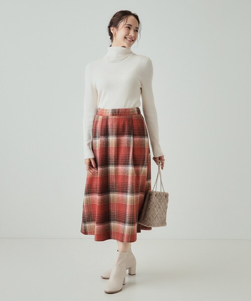 DRESKIP（ドレスキップ）の「◆【S-LL】見た目もあったか シャギー調チェックフレアスカート（スカート・レディース・ベージュ系1/ワイン系3/ブラック系1・04/03/02/01）」の14枚目の写真