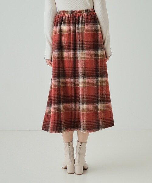 DRESKIP（ドレスキップ）の「◆【S-LL】見た目もあったか シャギー調チェックフレアスカート（スカート・レディース・ベージュ系1/ワイン系3/ブラック系1・04/03/02/01）」の18枚目の写真