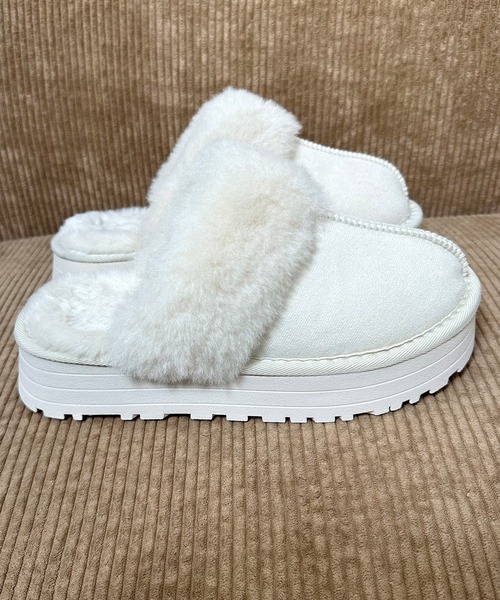 CRB（シーアールビー）の「フェイクムートンサボ（ブーツ・レディース・グレー/ブラック/キャメル/アイボリー・38/40）」の19枚目の写真