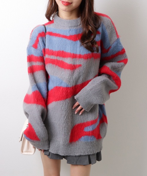 Lace Ladies(レースレディース)の「配色 ラウンドネック オーバーサイズ シャギー ニットトップス(ニット/セーター・レディース・グリーン/レッド・FREE)」の10枚目の写真