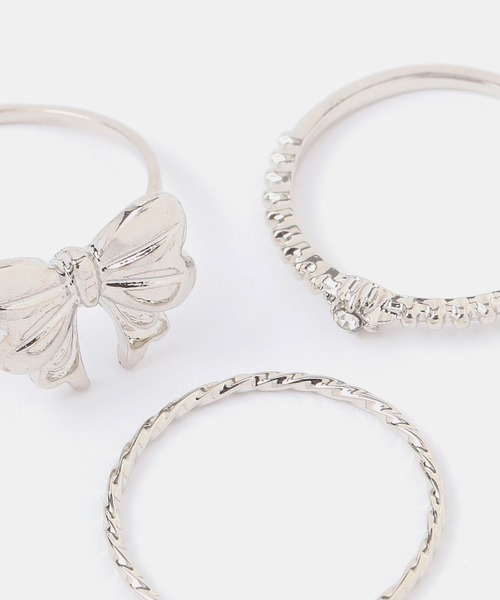 FOREVER 21（フォーエバー トゥエンティーワン）の「アソートリングセット（リング・レディース・シルバー・FREE）」の3枚目の写真