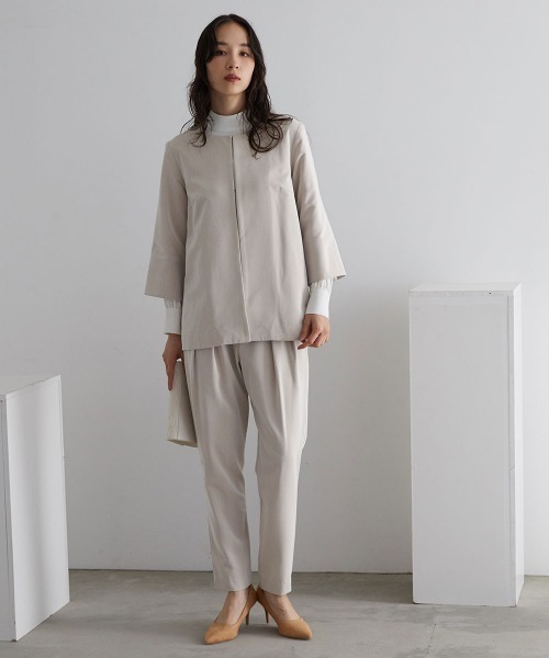 Callarus(カラルス)の「【入学式・卒業式・フォーマル】バックプリーツデザインジャケットストレッチパンツスーツ(ジャケット+パンツ)〔Callarus〕(スーツセット・レディース・ブラック/ベージュ・LL/L/M/S/3L)」の4枚目の写真