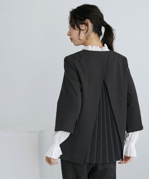 Callarus(カラルス)の「【入学式・卒業式・フォーマル】バックプリーツデザインジャケットストレッチパンツスーツ(ジャケット+パンツ)〔Callarus〕(スーツセット・レディース・ブラック/ベージュ・LL/L/M/S/3L)」の22枚目の写真