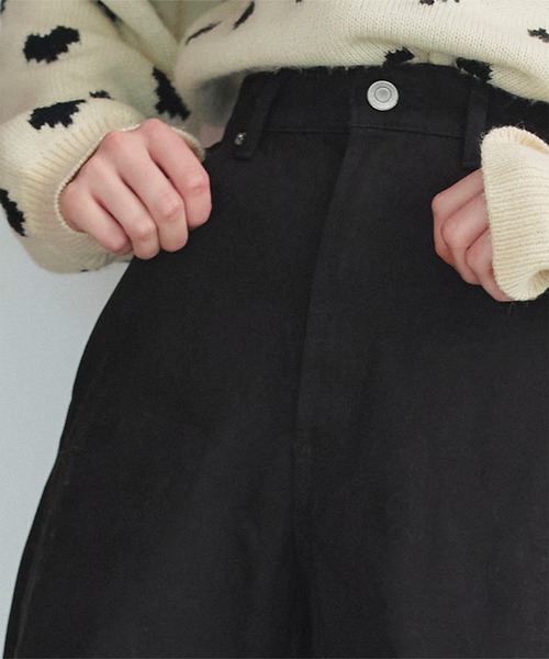 titivate(ティティベイト)の「カーブラインデニムパンツ(デニムパンツ・レディース・ブラック系その他/ブラック系その他2/アイボリー/ライトブルー/インディゴブルー/ブルー・M)」の11枚目の写真