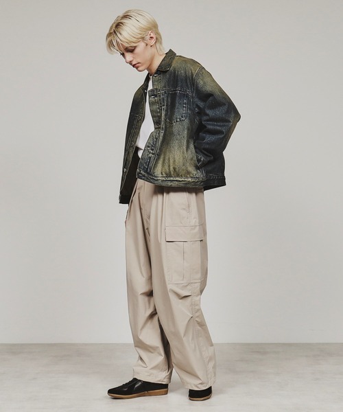 tk.TAKEO KIKUCHI（ティーケータケオキクチ）の「ウォッシュドカラーデニムブルゾン（デニムジャケット・メンズ・ネイビー/ブラック・02/03）」の9枚目の写真