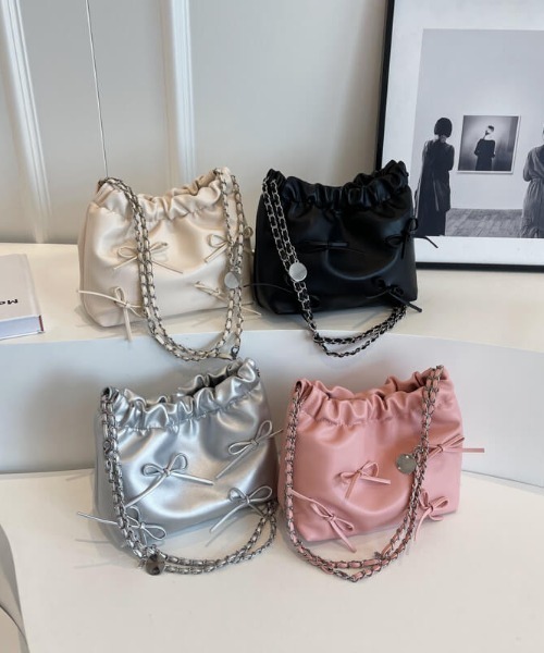 L LABEL（エルラベル）の「リボン付チェーンショルダーバッグ（ショルダーバッグ・レディース・ホワイト/ピンク/ブラック/シルバー・FREE）」の5枚目の写真