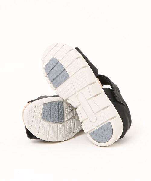 Piedi Nudi（ピエディヌーディ）の「NEW YORK STARS BOBSON アシンメトリー 前空きサンダル（サンダル・レディース・ダークブラウン/ブラック・S/M/L/LL）」の4枚目の写真