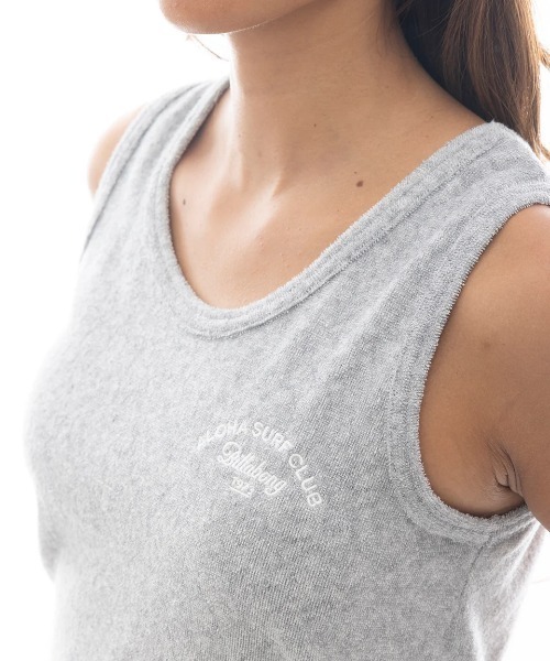 BILLABONG(ビラボン)の「BILLABONG レディース 【CHILLWEAR】 PILE TANK TOP タンクトップ 【2025年春夏モデル】/ビラボンワンポイントロゴ刺繍タンクトップ(タンクトップ・レディース・グレー/ネイビー/ホワイト・MEDIUM)」の8枚目の写真