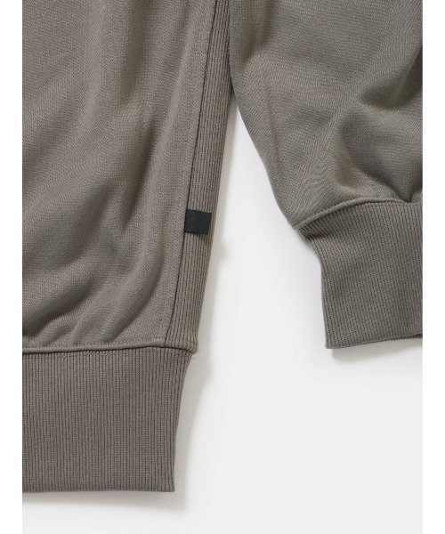 セール】DAIWA PIER39 TECH SWEAT CREW FREEDOM SLEEVE BE-50025