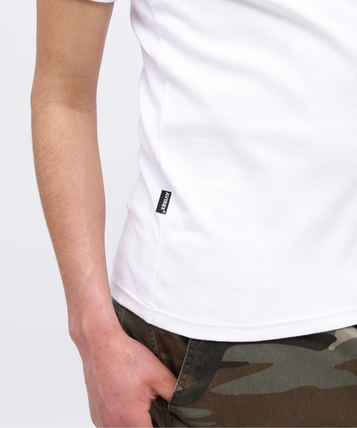 AVIREX（アヴィレックス）の「《DAILY/デイリー》RIB SHORT SLEEVE HENLEY NECK T-SHIRT / デイリーウェア リブ 半袖 へンリーネック Tシャツ / AVIREX / アヴィレックス（Tシャツ/カットソー・メンズ・チャコール/ロイヤルブルー/ホワイト/ブラック/オリーブ/グレー・SMALL/MEDIUM/LARGE/X-LARGE/X-SMALL）」の12枚目の写真