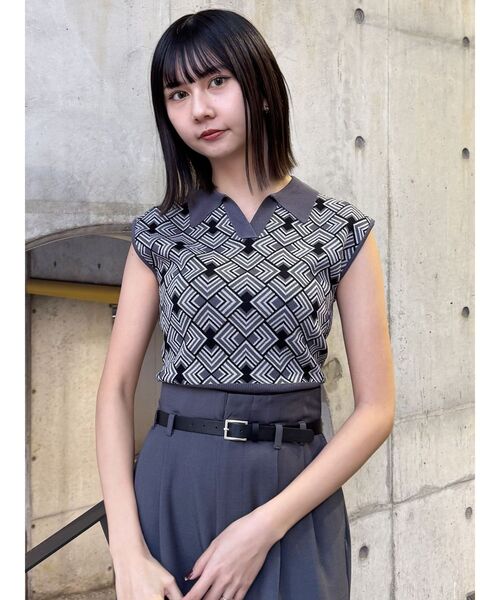 MURUA(ムルーア)の「ジオメトリックニットタンク(タンクトップ・レディース・グレー/ブラック/ベージュ・FREE)」の4枚目の写真