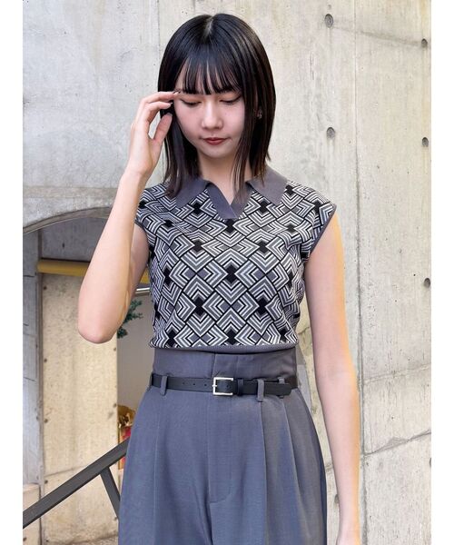 MURUA(ムルーア)の「ジオメトリックニットタンク(タンクトップ・レディース・グレー/ブラック/ベージュ・FREE)」の15枚目の写真