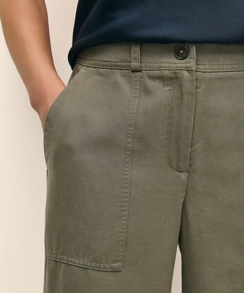 BROOKS BROTHERS(ブルックスブラザーズ)の「リヨセル クロップド ソフトカーゴパンツ(カーゴパンツ・レディース・カーキオリーブ・2/4/0)」の4枚目の写真