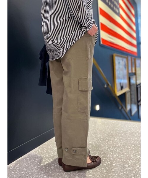 BROOKS BROTHERS(ブルックスブラザーズ)の「リヨセル クロップド ソフトカーゴパンツ(カーゴパンツ・レディース・カーキオリーブ・2/4/0)」の10枚目の写真